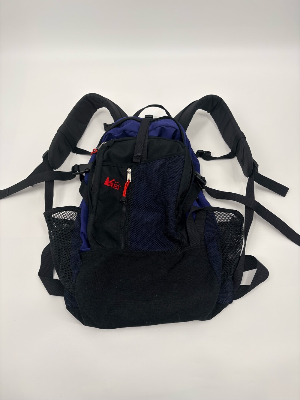 REI vintage Black & Blue Hiking Backpack
